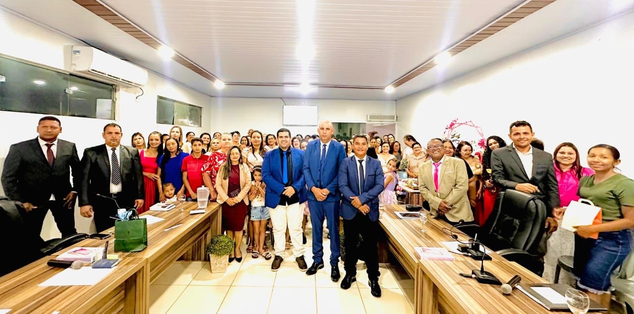 Em Comemoração ao Dia Internacional das Mulheres: Iniciativa do Presidente Fernando Silva e dos Vereadores em Homenagem à Ex-Vereadoras e Mulheres de Destaque do Município
